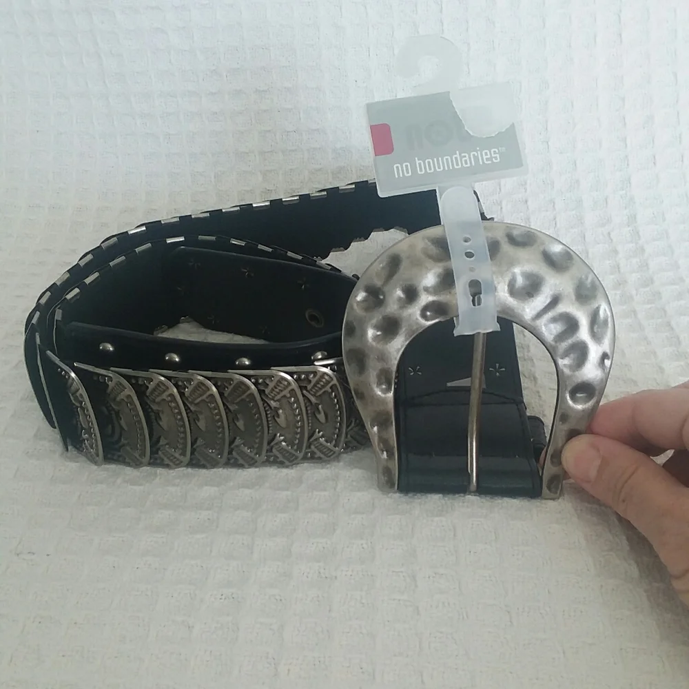 No Boundaries Stretch Faux Leather & Metal Belt NWT